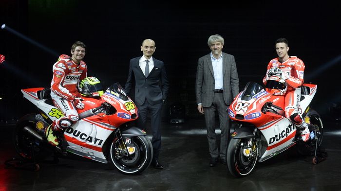 Από αριστερά, Cal Crutchlow, Claudio Domenicalli, Gigi Dall Ignia, και Andrea Do Από αριστερά, Cal Crutchlow, Claudio Domenicalli, Gigi Dall Ignia, και Andrea Dovizioso.